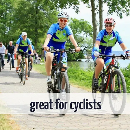 Wiesengefluester W10 - Mit Sauna, Kamin Und Garten Röbel